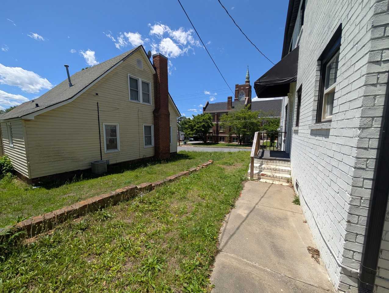 393 Kerr Street Northwest - Photo 4 of 16