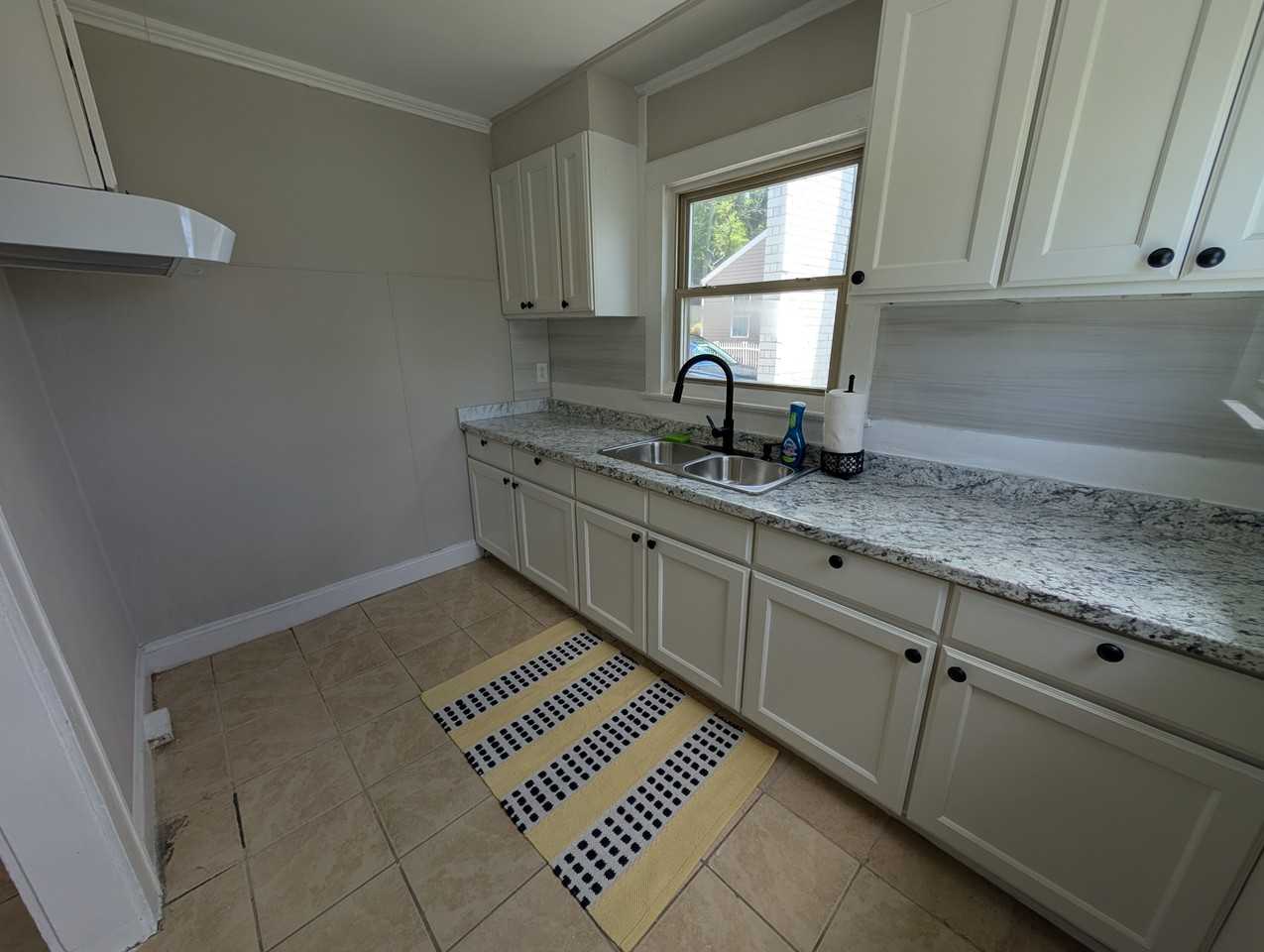 393 Kerr Street Northwest - Photo 6 of 16