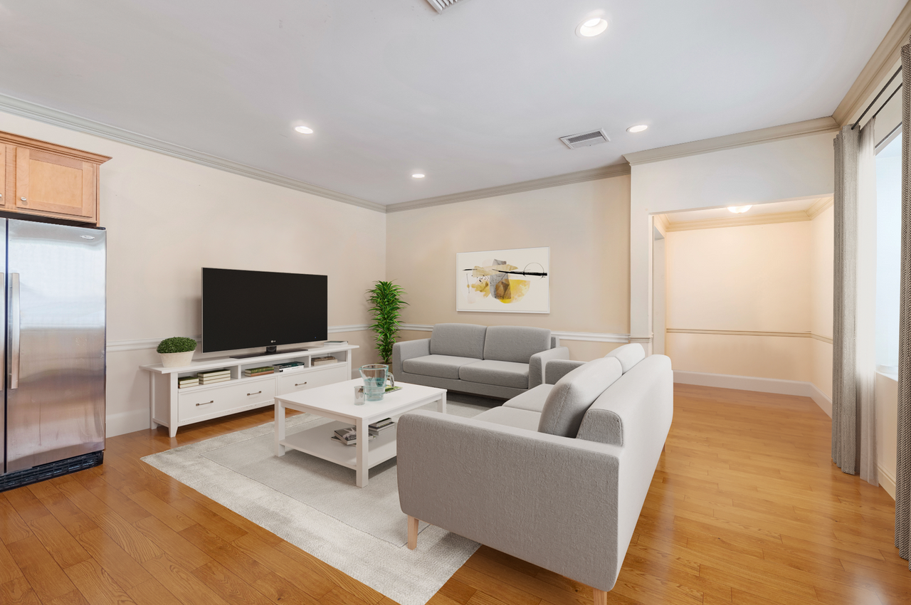 Spacious Duplex in the Heart of South Side Flats - Photo 3 of 20