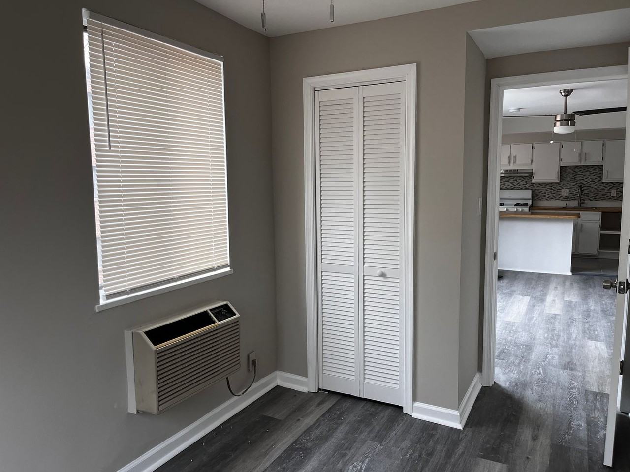 4729 1st St Sw #202 - Photo 7 of 11