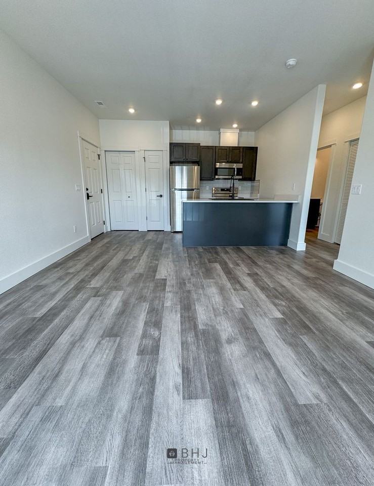 981 Covey Run Rd #204 - Photo 2 of 21