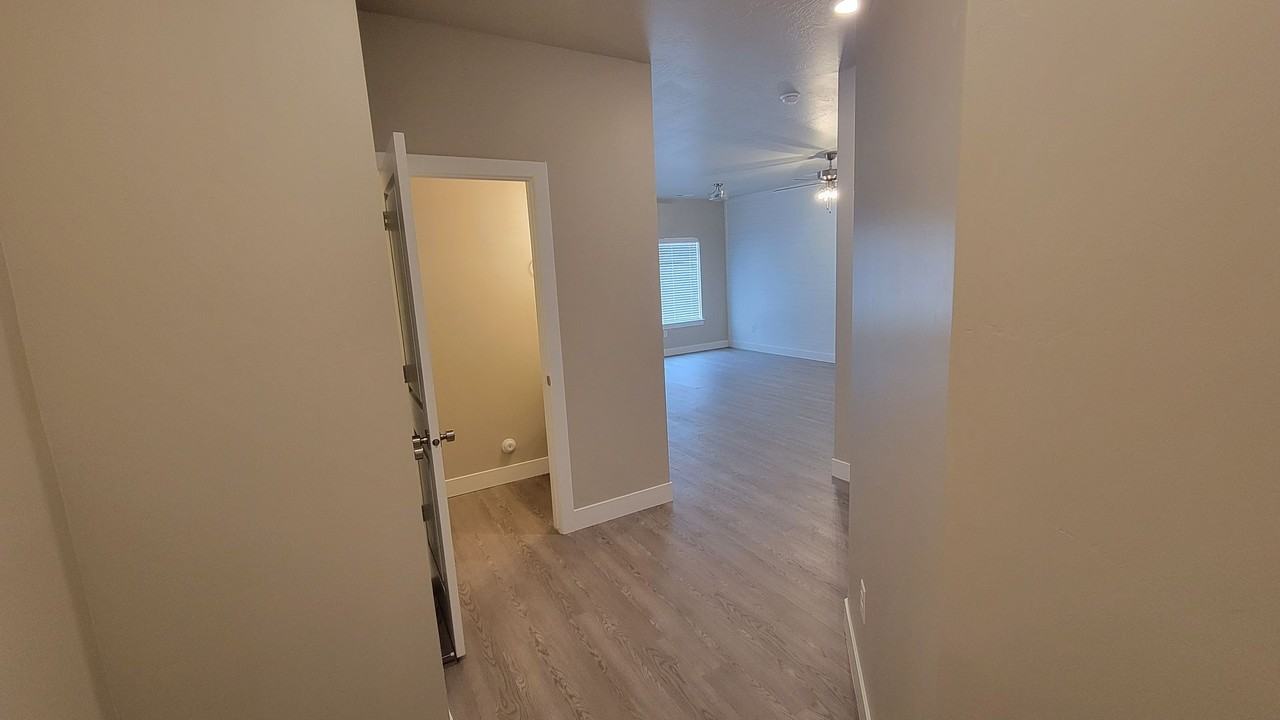 3028 175 East - Photo 5 of 17