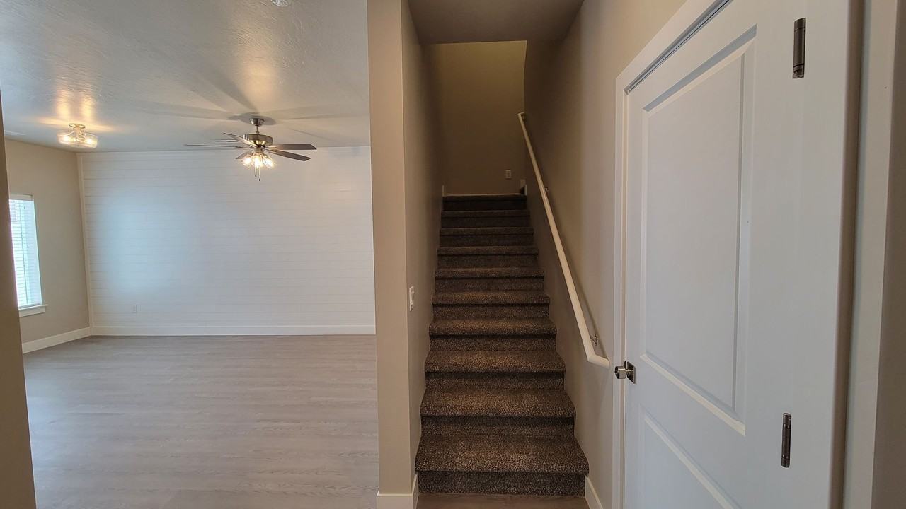 3028 175 East - Photo 6 of 17