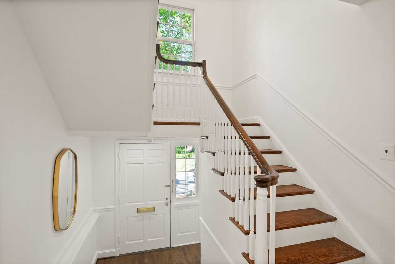 5152 Manning Pl Nw - Photo 3 of 50