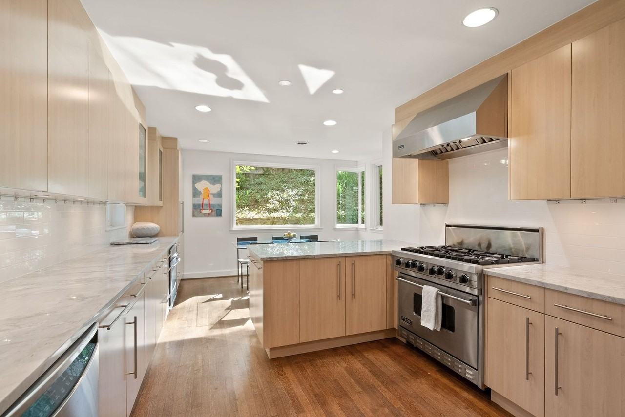 5152 Manning Pl Nw - Photo 4 of 50