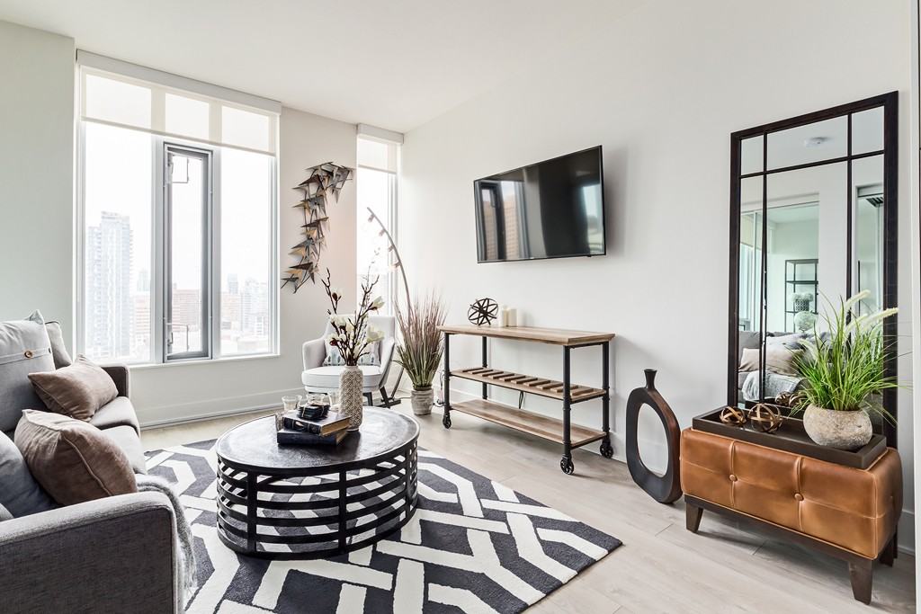 901 10 Ave Sw #1707 - Photo 2 of 27