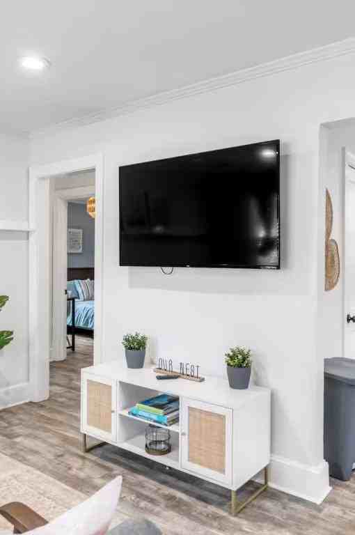 5053 Walker St - Photo 3 of 28