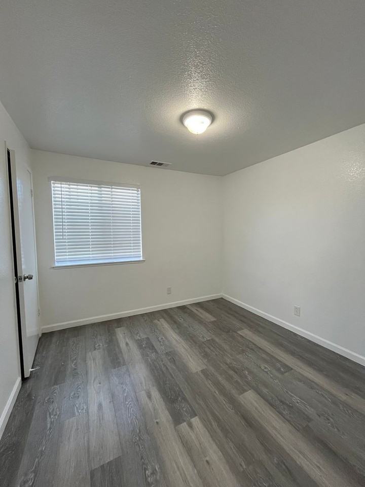 Thrive Living Homes - Photo 7 of 19