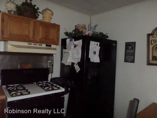 1651 7th St - Photo 3 of 3