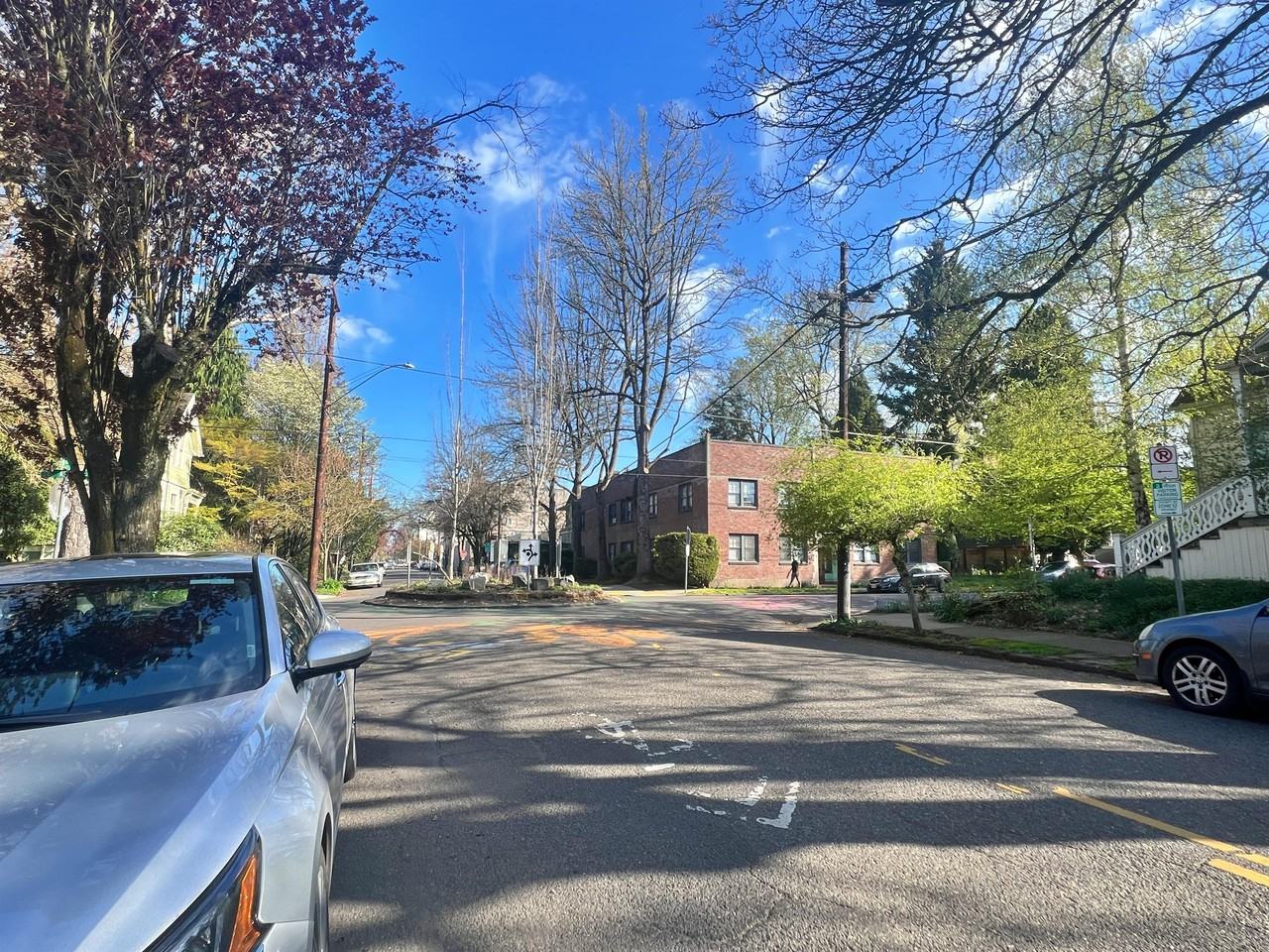 203 Se 16th Ave - Photo 2 of 31