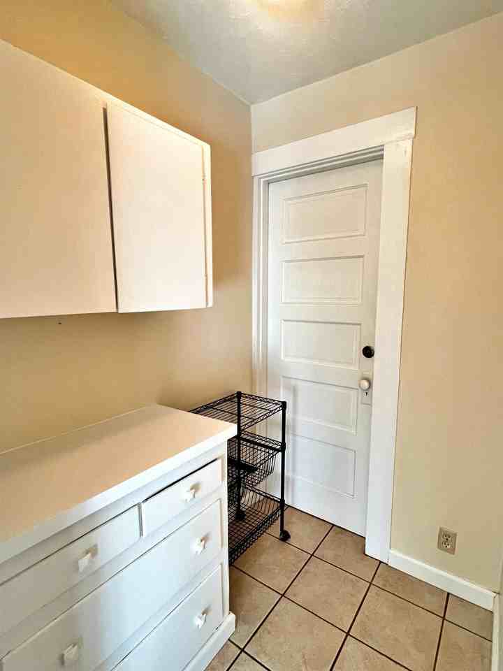 203 Se 16th Ave - Photo 3 of 31