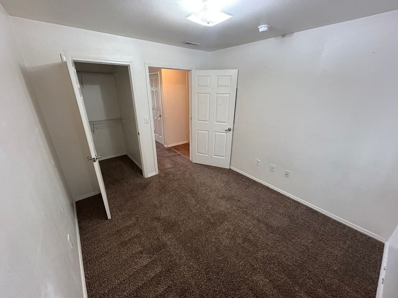 Riverton Apartments - Photo 4 of 13