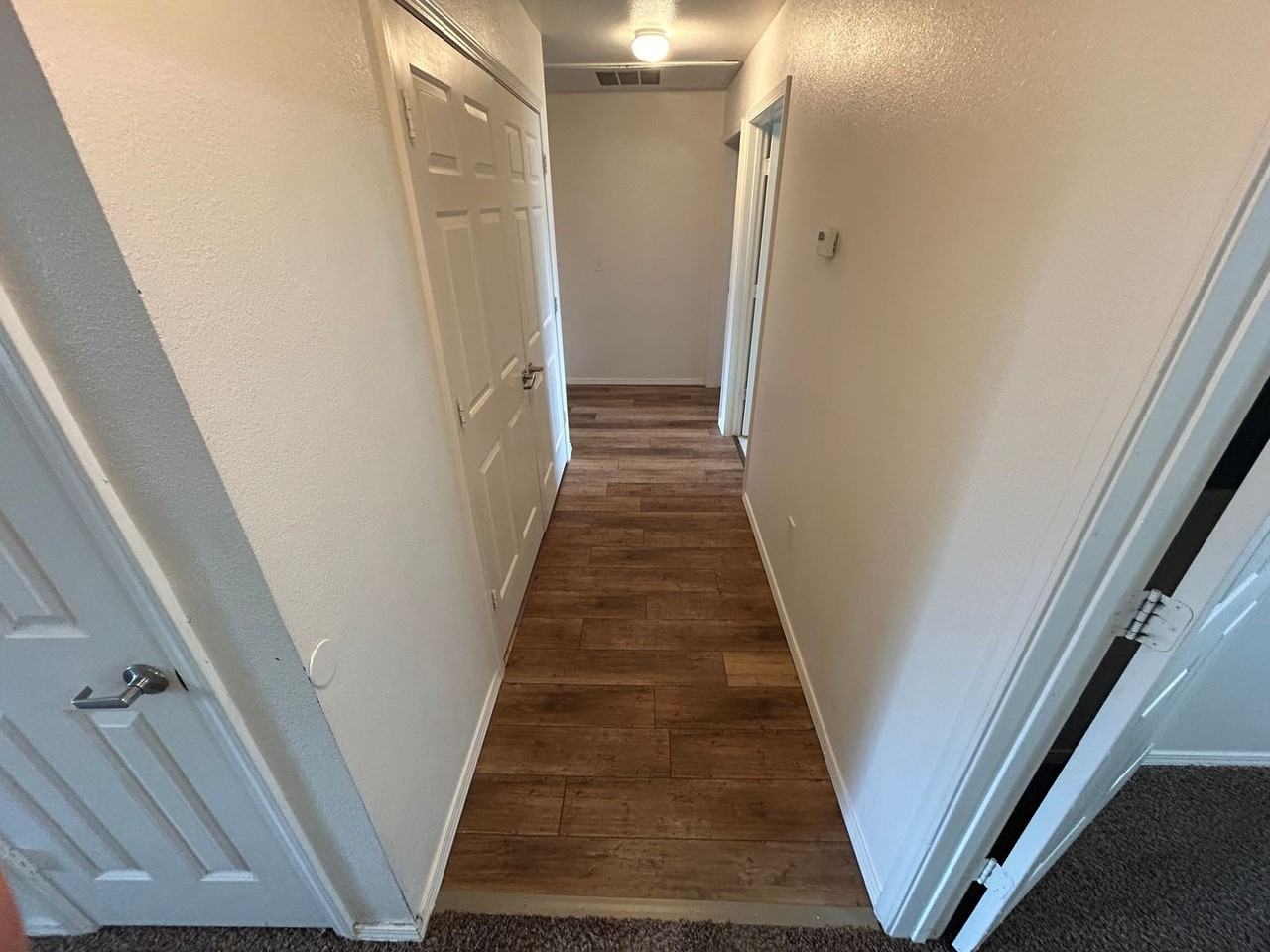 Riverton Apartments - Photo 5 of 13