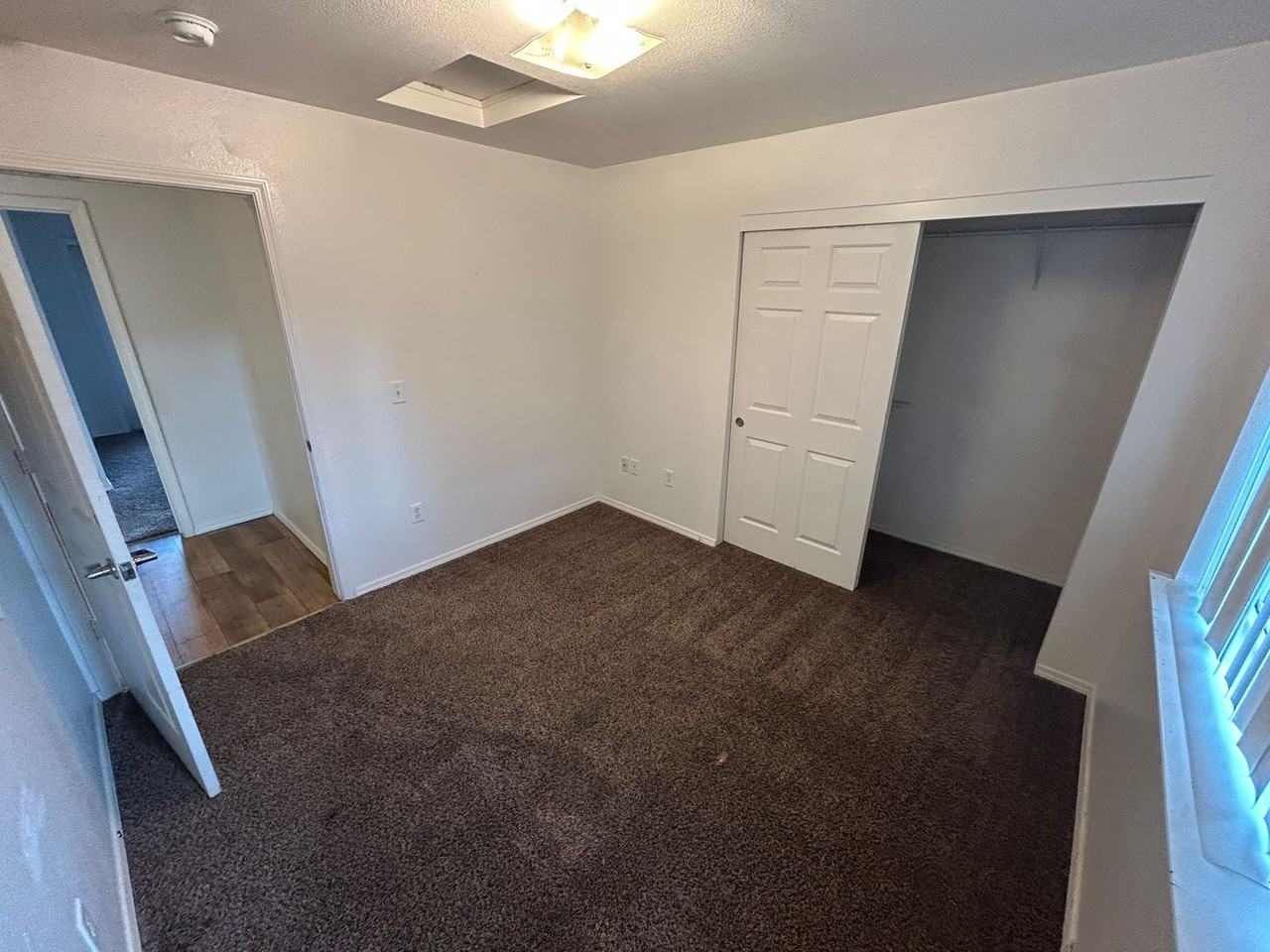 Riverton Apartments - Photo 7 of 13