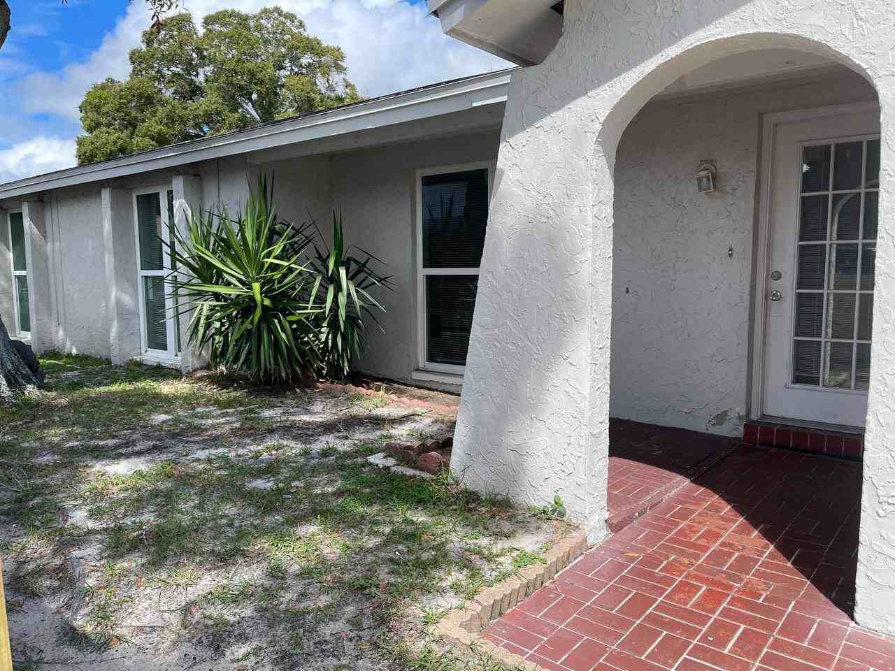 8510 Wilding Ct - Photo 2 of 12