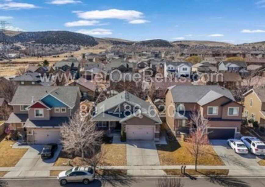 3818 E Rose Hearty Ln - Photo 2 of 24