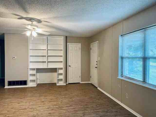 1461 Kaylock St - Photo 2 of 15