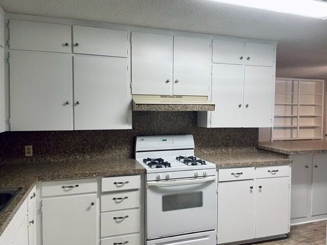 1461 Kaylock St - Photo 3 of 15