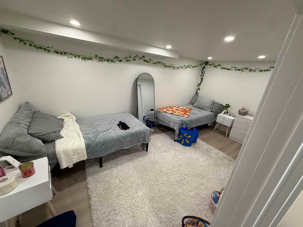 1613 Mayflower Ln - Photo 2 of 49