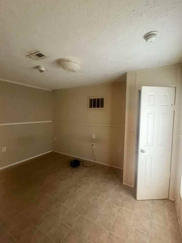 420 West Alabama Avenue - Photo 3 of 5