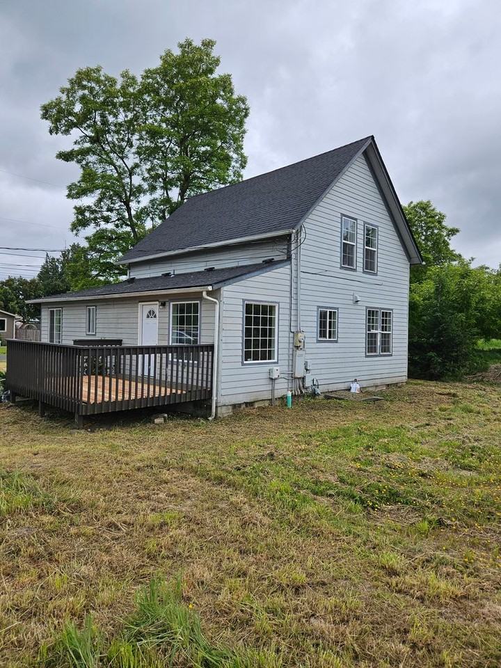 4103 102nd St E - Photo 5 of 27