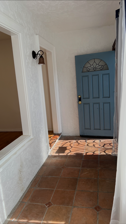 A St - Photo 3 of 18