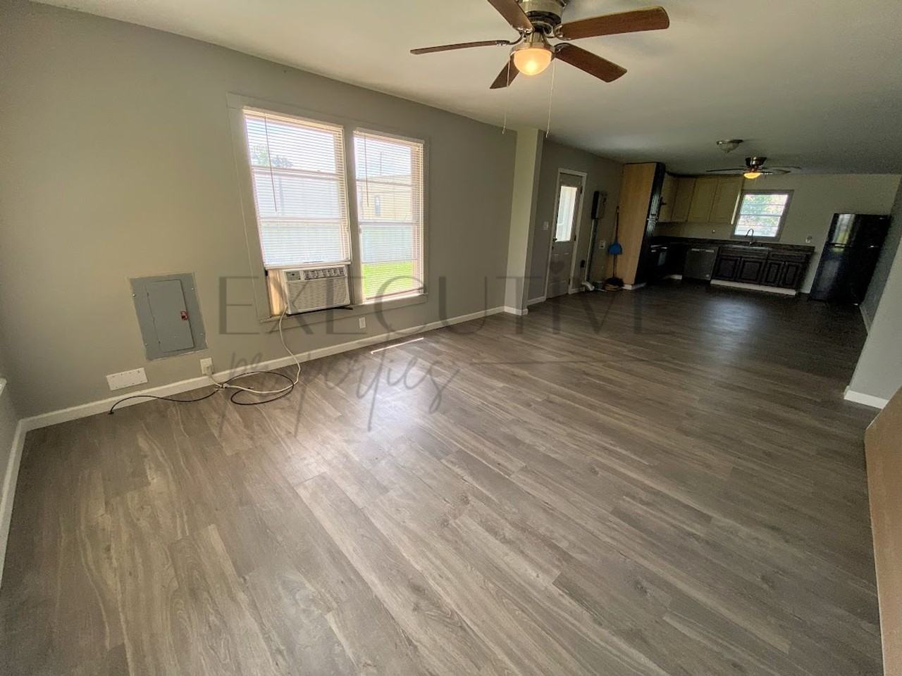 109 W Hebert Rd - Photo 2 of 15