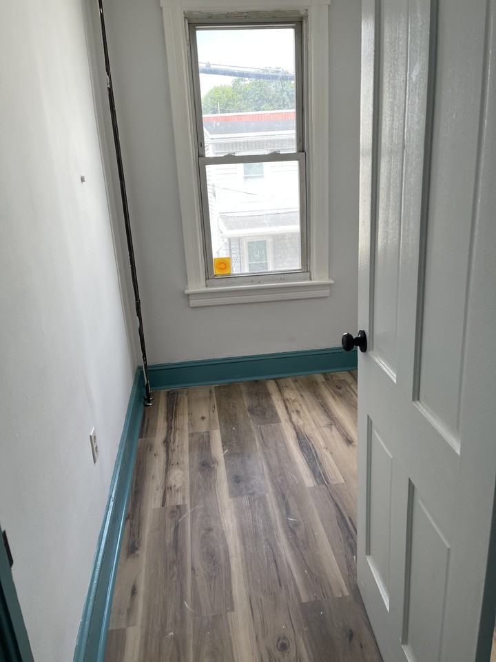 44 S Saint Peter St #2ndFL - Photo 6 of 9