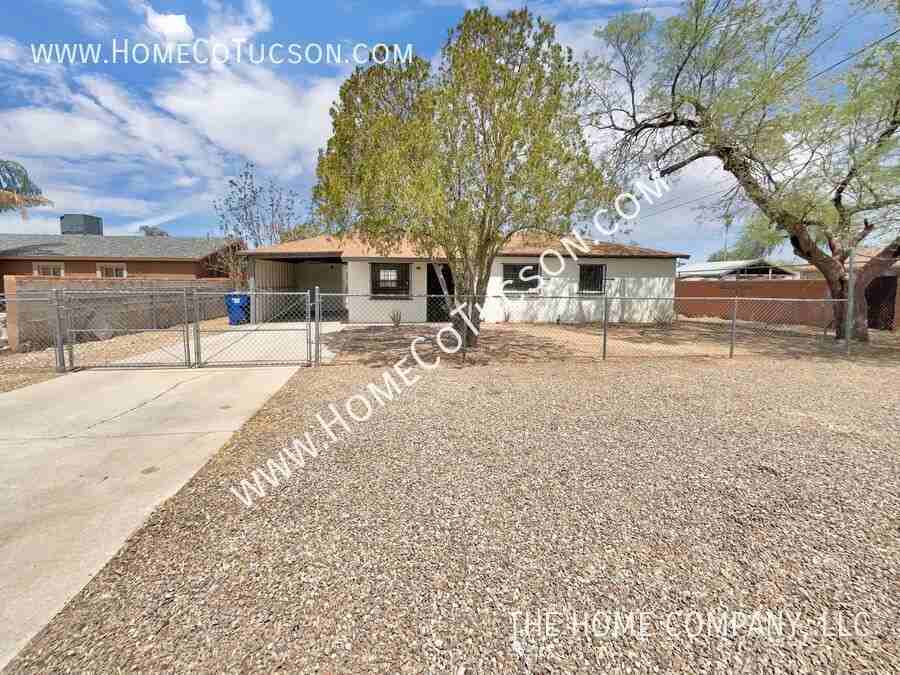 2602 E Keswick Cir - Photo 2 of 25