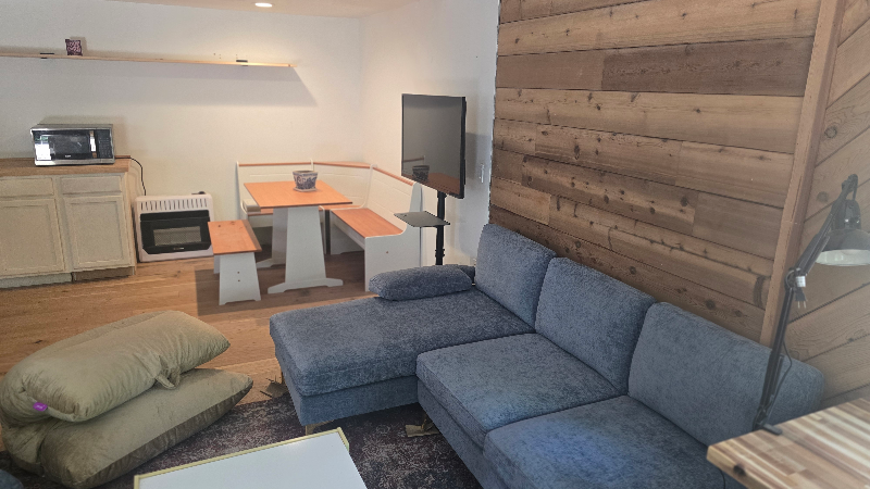 14880 Mosswood Ln - Photo 5 of 20