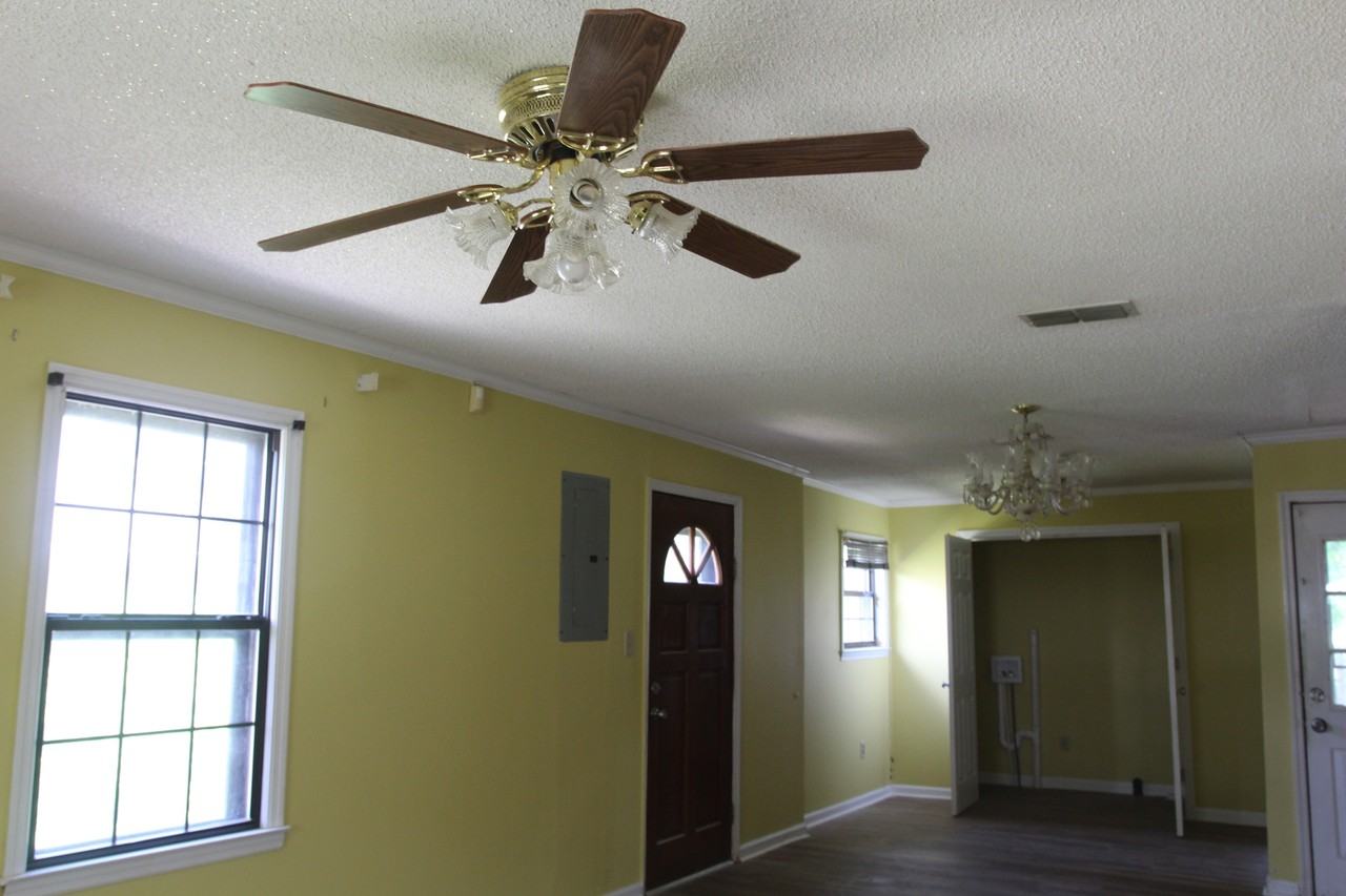 Wadkins Avenue 413 - Photo 2 of 8