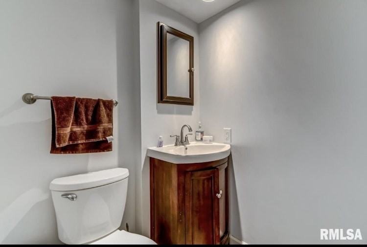 2901 Interlacken Drive, Unit 2901 - Photo 7 of 11