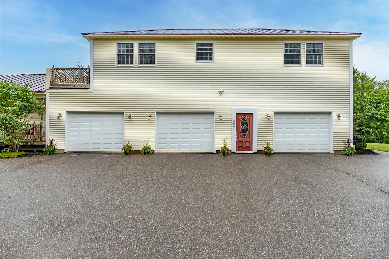 25 Meadow Rd, Unit B - Photo 2 of 26