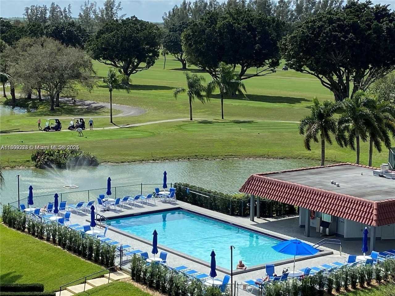 671 S Hollybrook Dr #104 - Photo 5 of 24