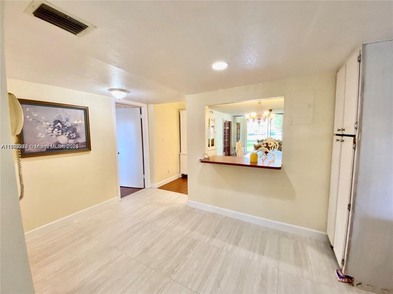 671 S Hollybrook Dr #104 - Photo 6 of 24