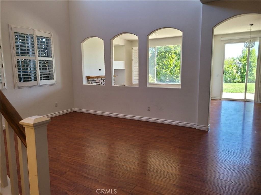 11774 Oakhurst Way - Photo 2 of 26