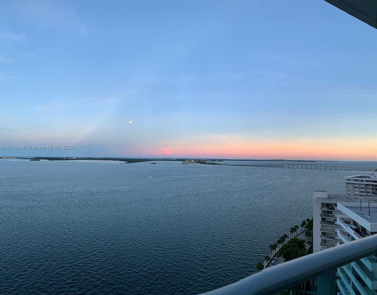 1331 Brickell Bay Dr #1911