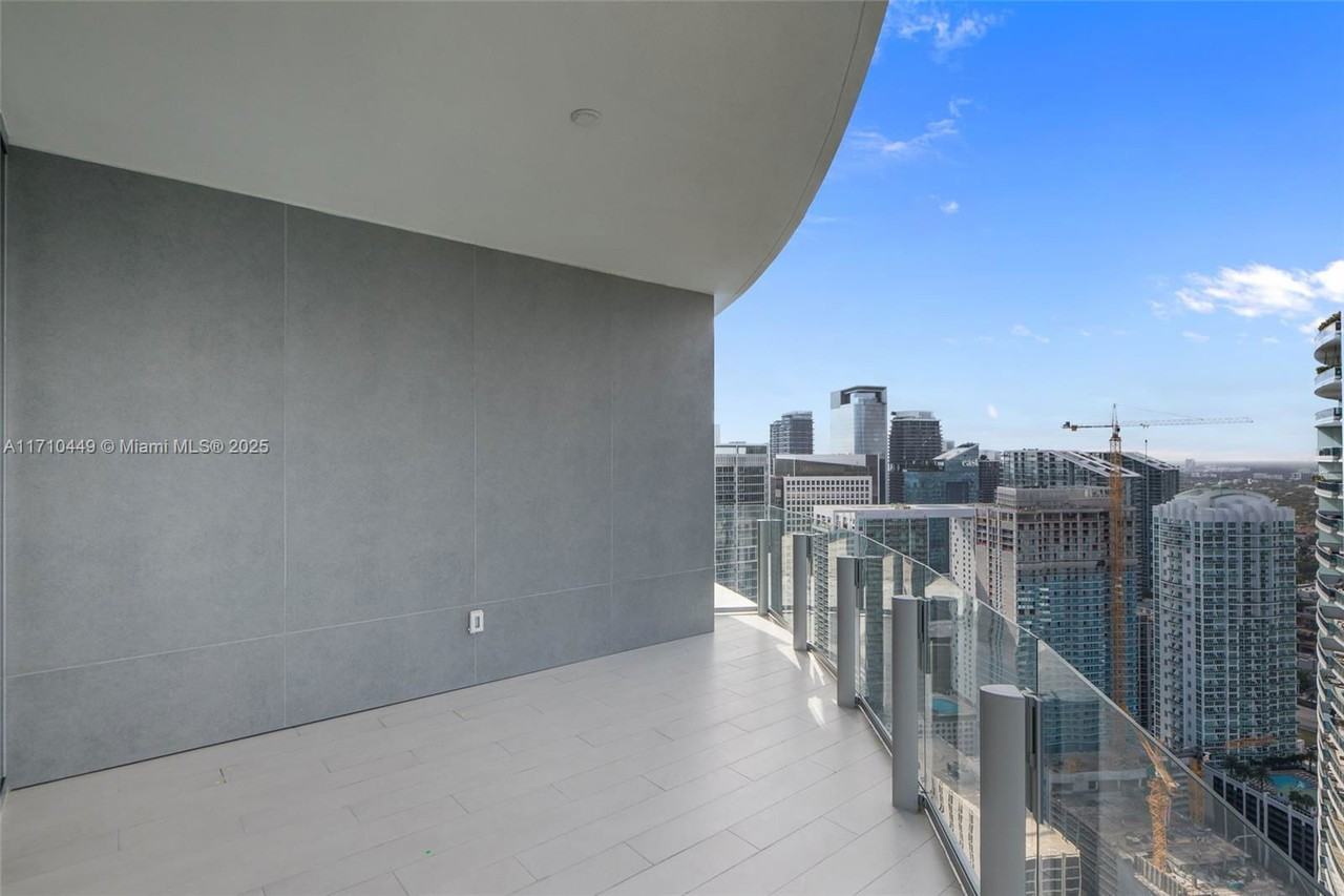 300 Biscayne Boulevard Way #4708 - Photo 7 of 8