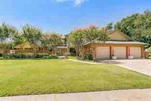 5320 Catamaran Dr - Photo 1 of 1
