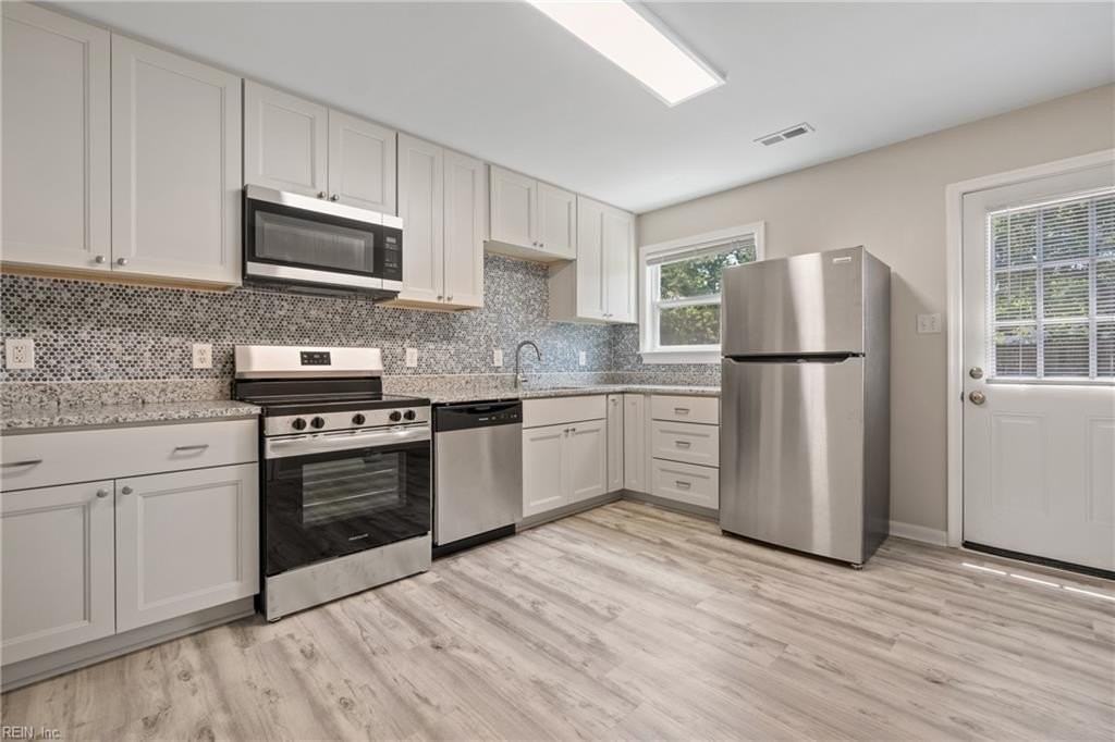 3305 Portobello Ct - Photo 2 of 47