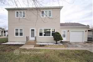 featured image of 8732 Oak Park Ave