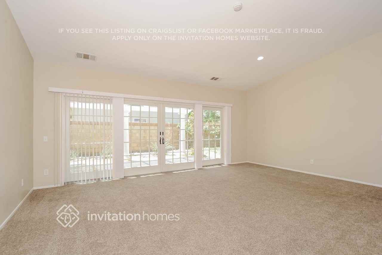 42213 Marbella St - Photo 3 of 17