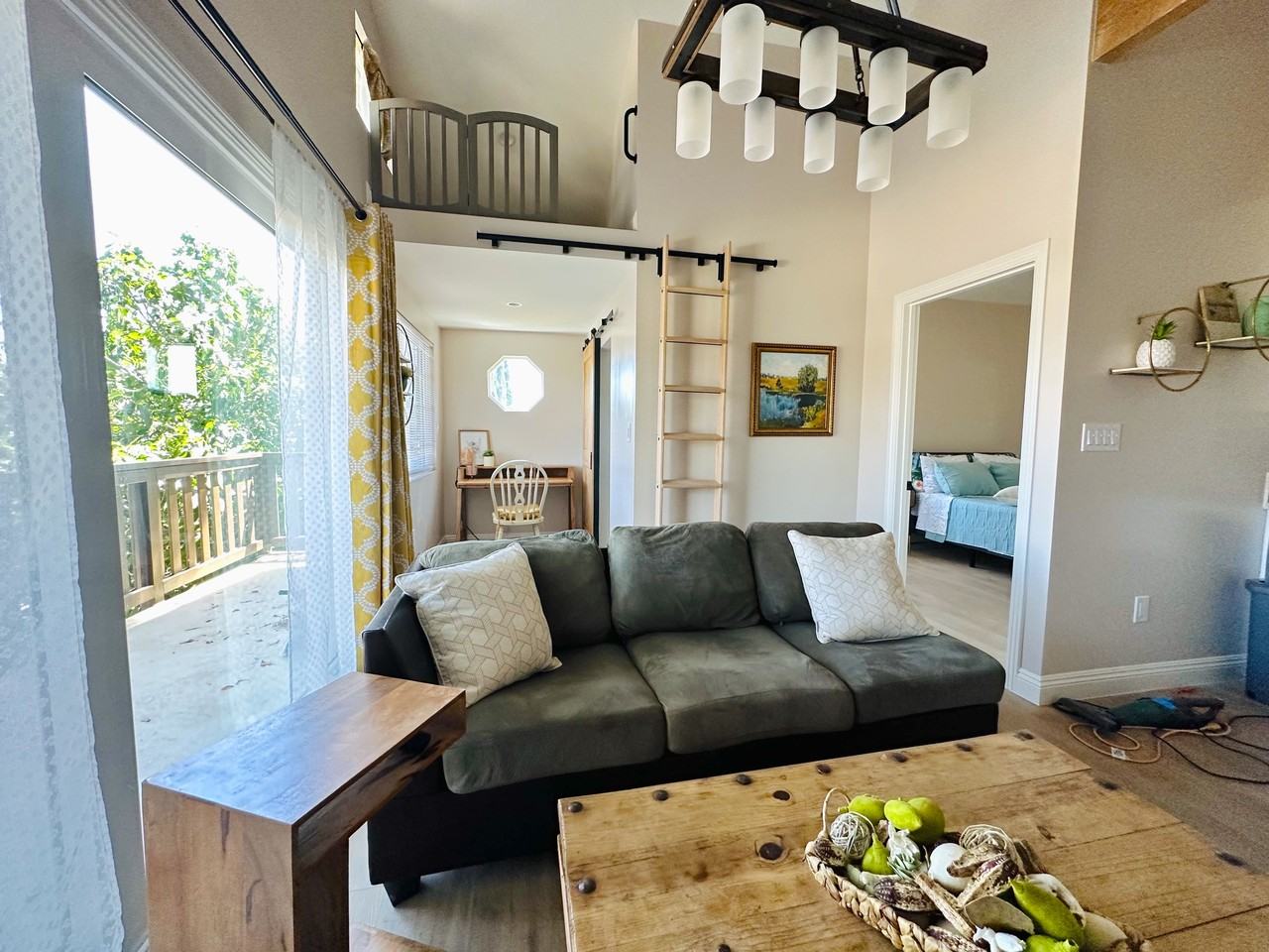 18716 Haynes Street - Photo 5 of 14