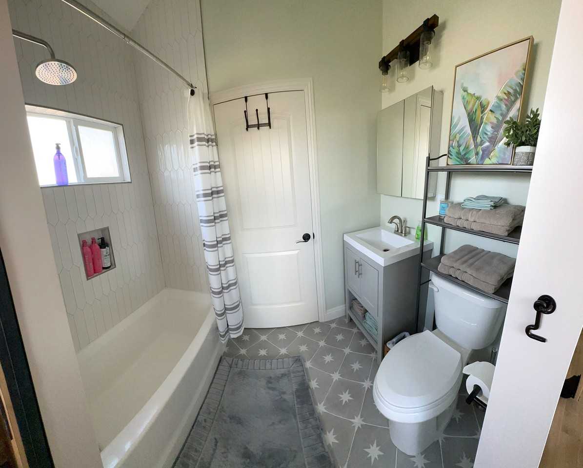 18716 Haynes Street - Photo 6 of 14