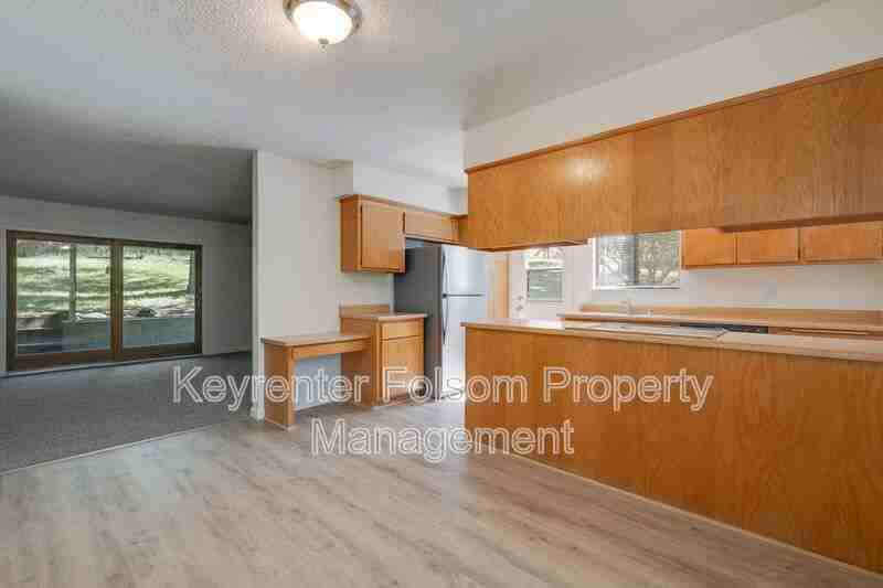 211 Sandy Ct - Photo 2 of 45
