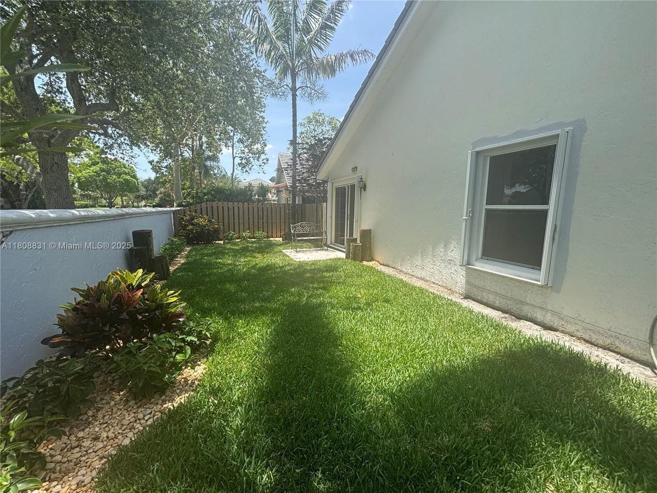 9366 Arborwood Cir - Photo 2 of 19