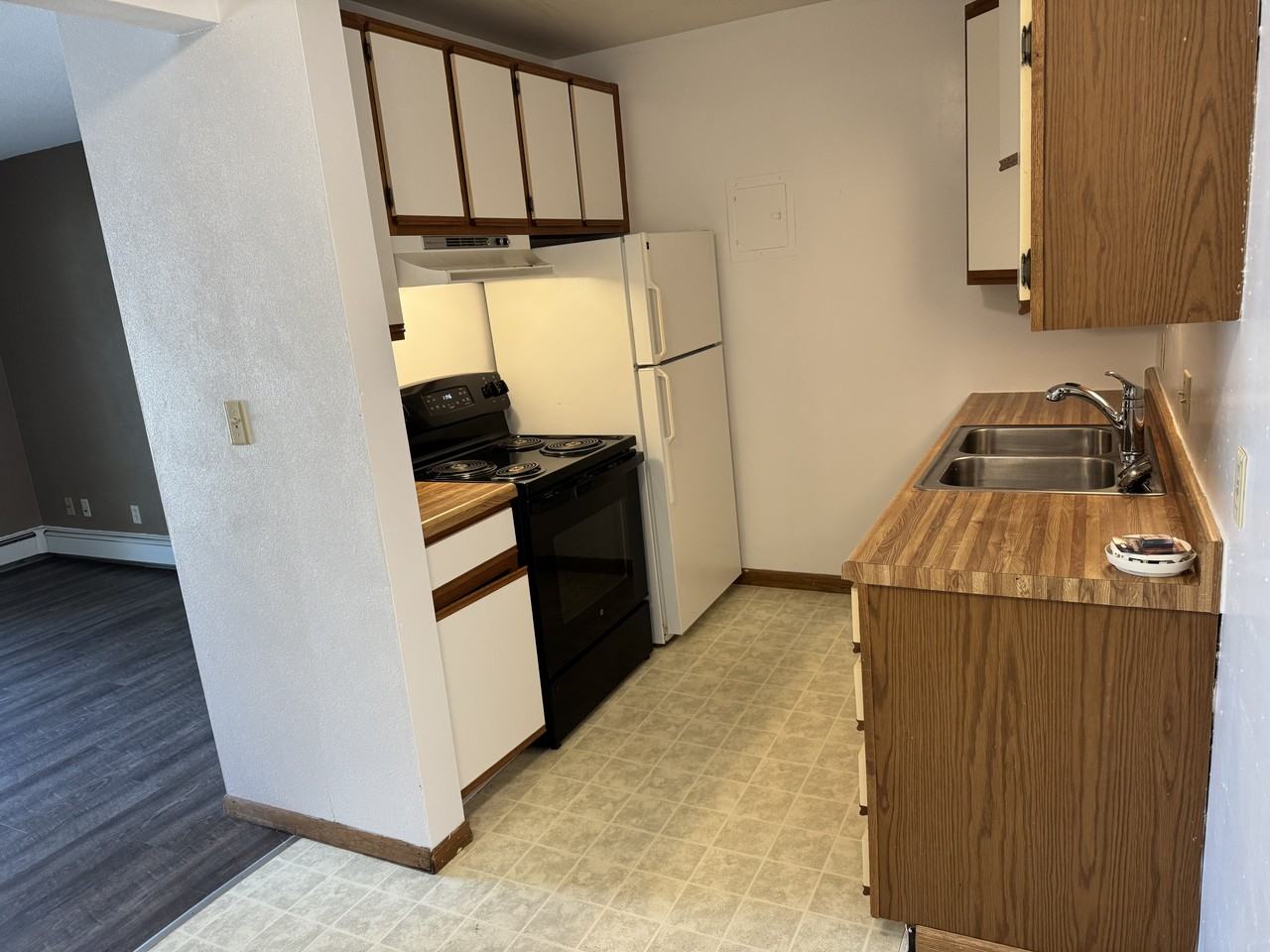 220 6th Ave Nw #208 - Photo 3 of 5