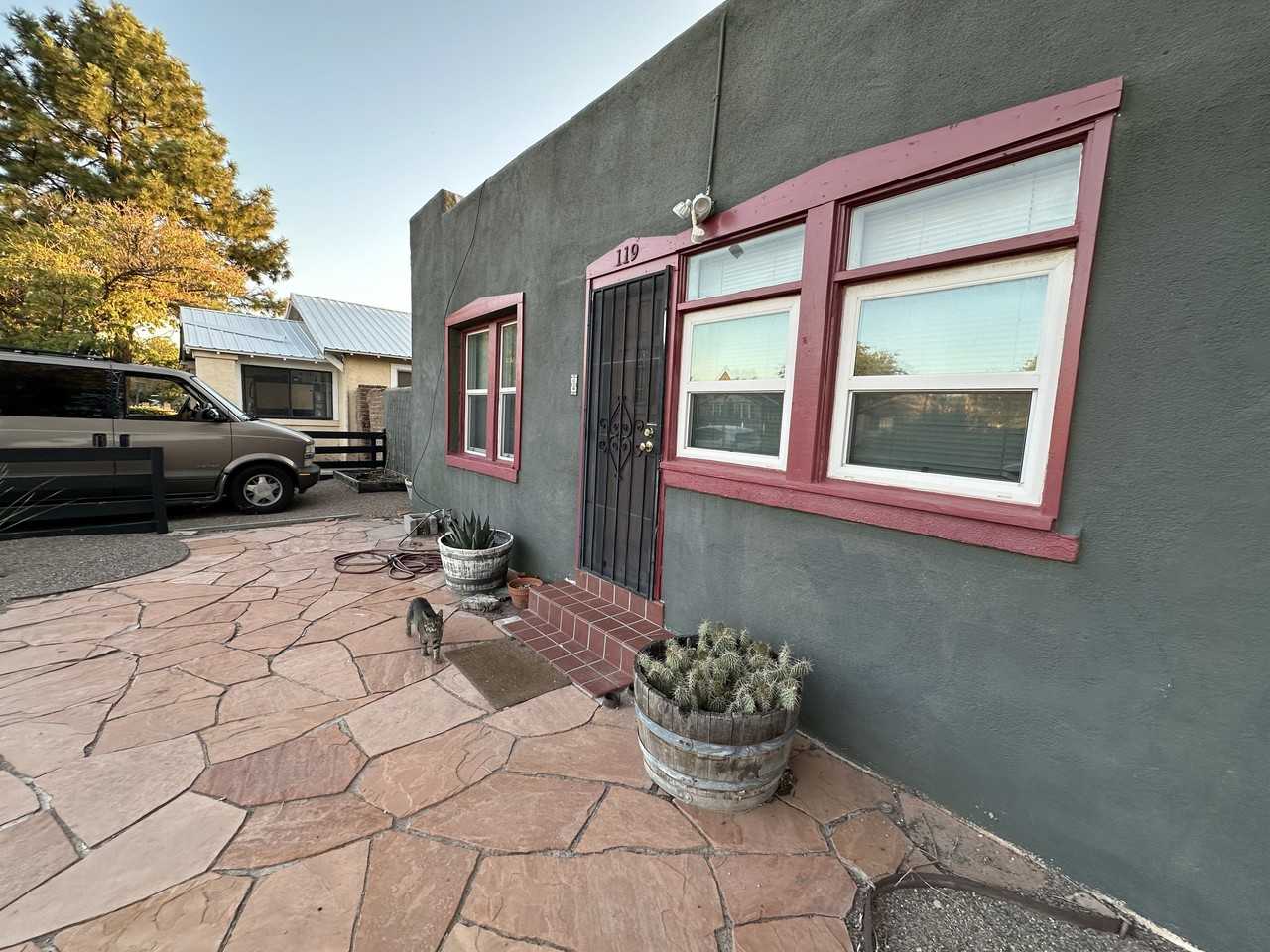 119 Princeton Dr Se - Photo 2 of 50