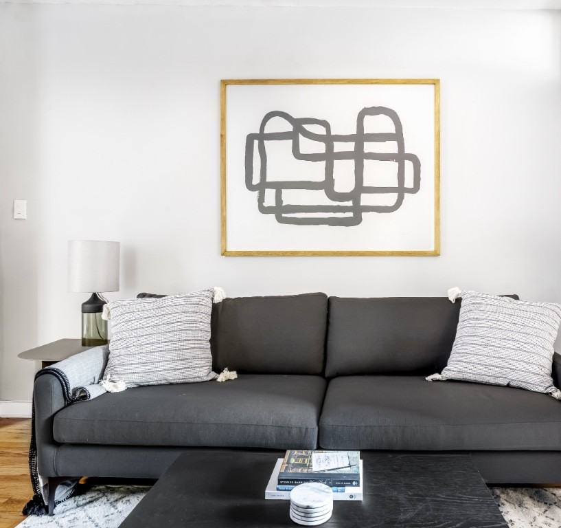E 58th St #2B - Photo 2 of 5