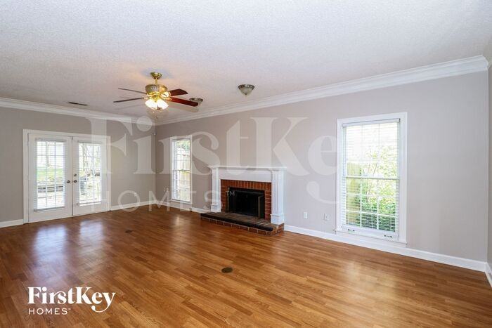 7780 Hawkcrest Dr - Photo 3 of 15